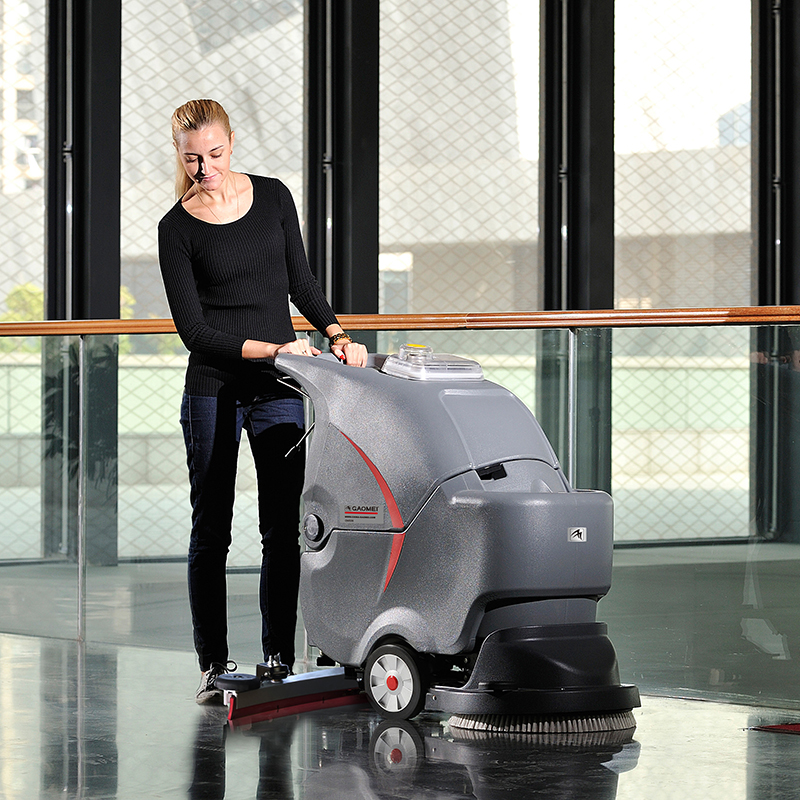 洗地机使用时候的注意事项