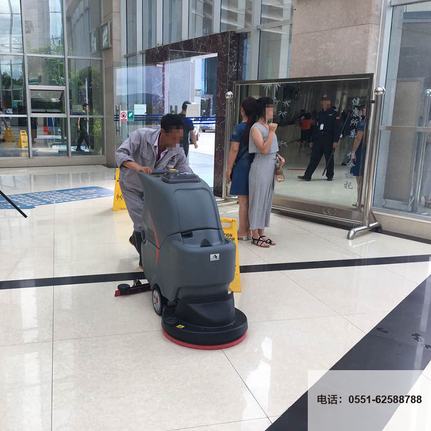 超市商场和酒店使用全自动洗地机将成为必然趋势!