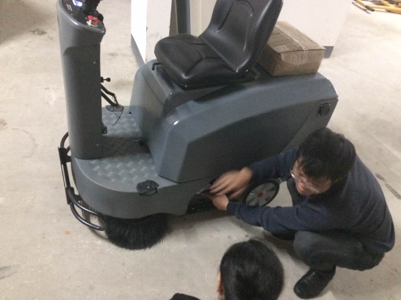 扫地车让我们环境卫生发生了翻天覆地的变化